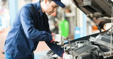 Auto mechanic tools